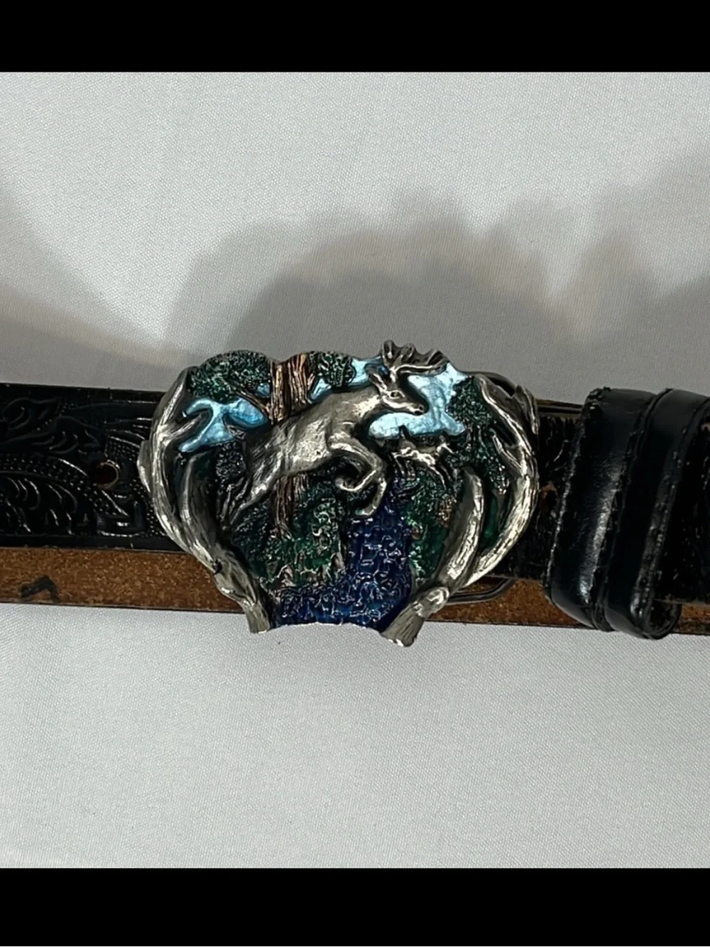 Leaping Buck & Doe Belt 32 Tooled Leather USA Vintage 80s